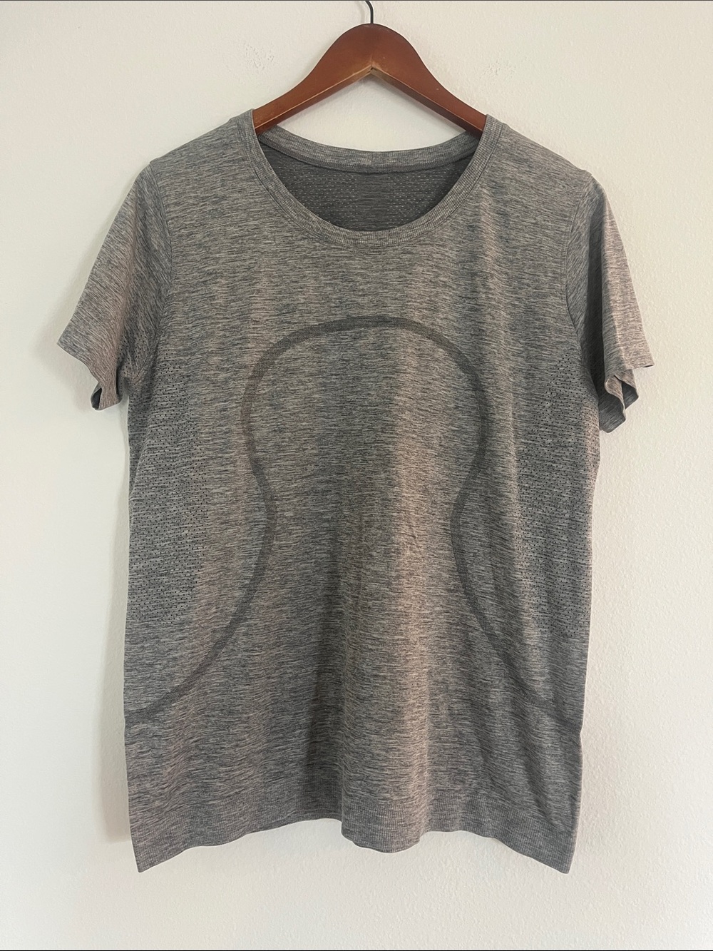 Lululemon Gray Short Sleeve T-Shirt